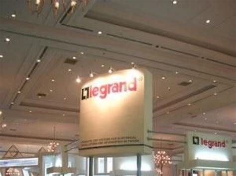 Ragil: Customer Reviews, Stands and Services