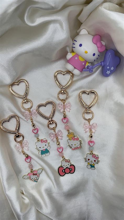 Cute Hello Kitty Key Chains With Gold Heart Clasp, Hello Kitty Key ...