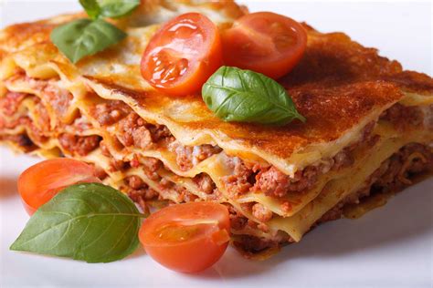 Easy Lasagne Recipe   Make 3 Budget Saving Trays for $25  