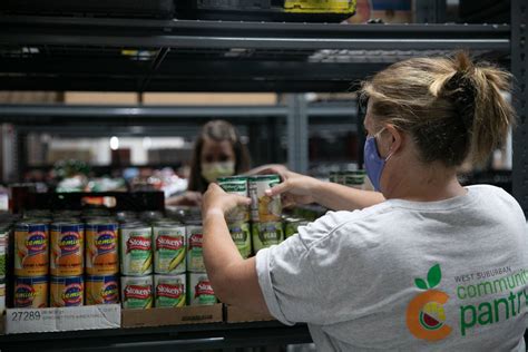 Rising costs challenge West Suburban Food Pantry in Woodridge – Shaw Local