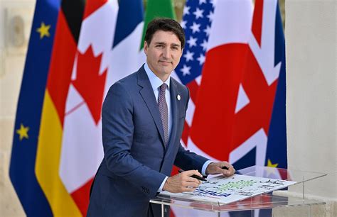 Famous DJ claims he dated Canadian Prime Minister