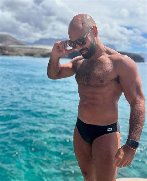 Sexy Bald Men (@sexy_bald_men) • Instagram photos and videos