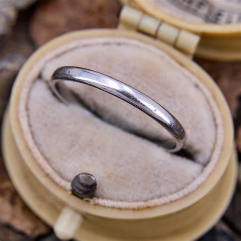 Simple 2mm Wedding Band Ring Platinum