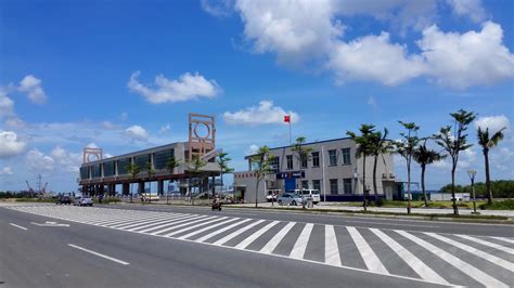 【派酒店(湛江赤坎步行街岭南师范学院店)】地址:大德路1号 – 途牛