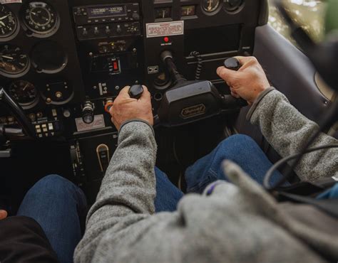 Curious About the Intro to Flight Experiences? Here’s Your Guide - Sea To Sky Air Squamish