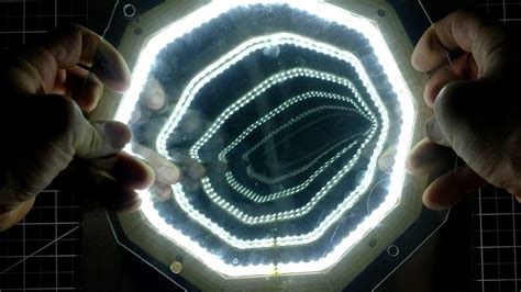 How Infinity Mirror Works 的图像结果