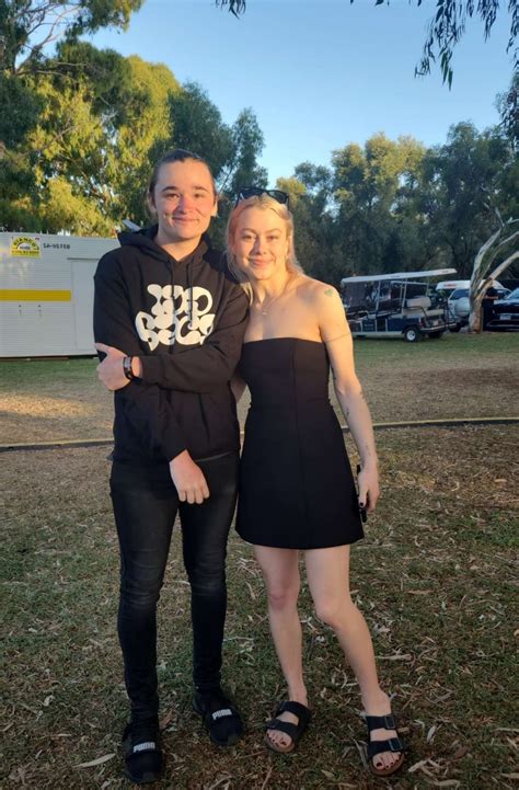 I met her 😍 : r/phoebebridgers