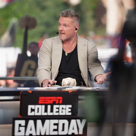 Russell Wilson Showed True Character After Being Benched - The Spun