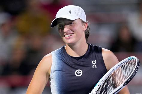 Iga Swiatek vs Emma Raducanu: 2024 Porsche Tennis Grand Prix - Preview ...