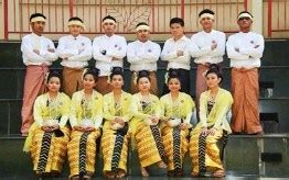 Myanmar Local People 的图像结果