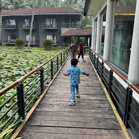 RVR SAROVAR PORTICO, DINDI (Ramarajulanka) - Hotel Reviews, Photos ...