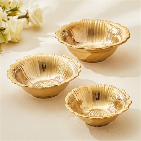 Buy Stellar Fantasy Set of 3 Polyresin T-Light Holders from Home Centre ...