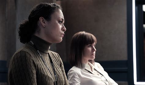 Dramatic Interview Shot 的图像结果