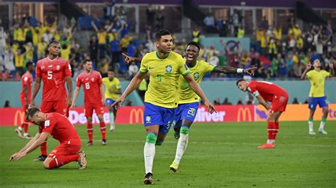 Casemiro tűzoltó munkája miatt csilloghatnak a brazil válogatott Bentley-jei a katari vb-n ...