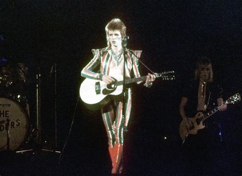 David Bowie: Coming-Out 1972 – „I'm Gay“ — Rolling Stone
