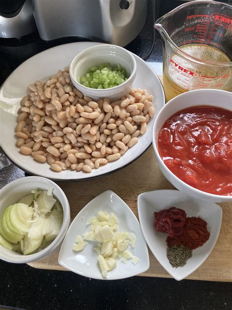 Cannellini Bean & Tomato Soup - Lyn Sharkey Nutrition