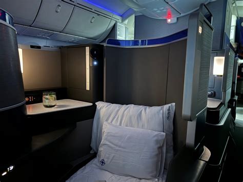 United 787 900 Business Class 的图像结果