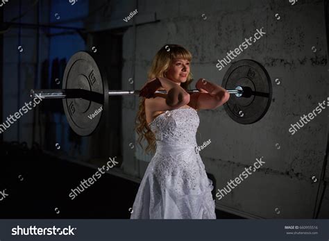 Bodybuilding Bride 的图像结果