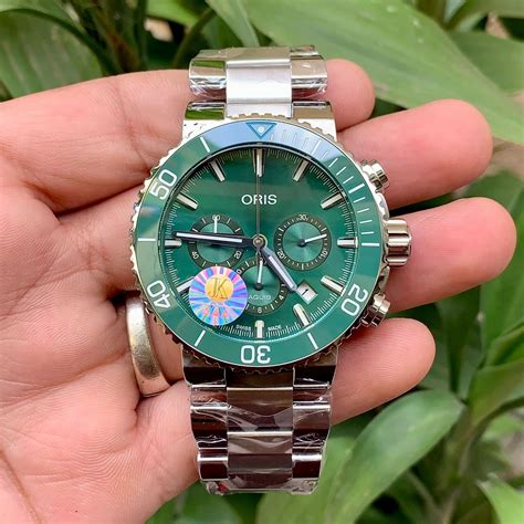 Oris Chronograph Aquis Green Dial – ShahStore