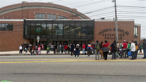 Portland Expo: Asylum seekers protest living conditions ...