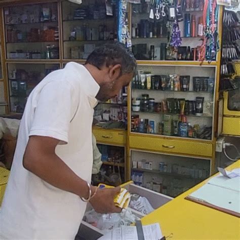 Gujarat Chemists Strike May 20 | Medical Store Demands | Online Drug Issues