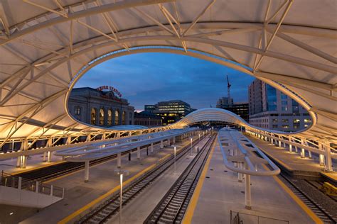 RTD Rail and Light Rail - Denver | Passenger Train - Uncover Colorado