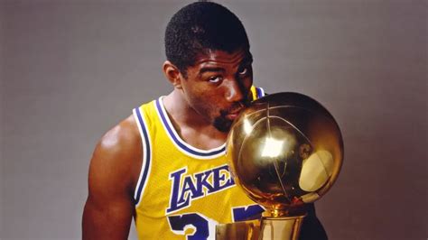 Magic Johnson vs. Stephen Curry: Does Warriors star have stats case to ...