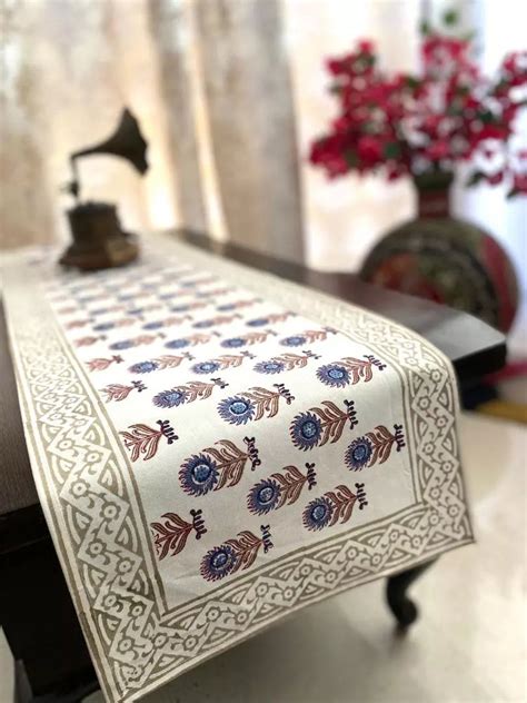 Buy Dining Table Runners Online In India at Best Price – Sumaavi