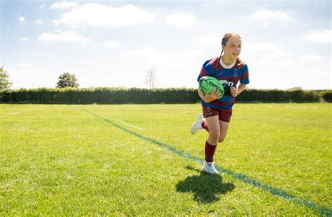 Girls Rugby Ball 的图像结果