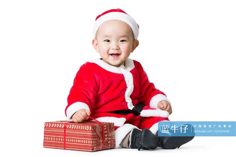 圣诞宝宝拿着礼物-蓝牛仔影像-中国原创广告影像素材