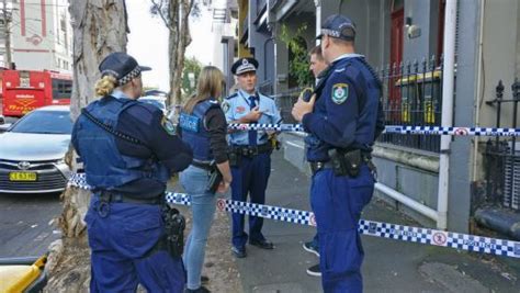 Man shot dead by police after wielding knife at residents in Sydney By IANS