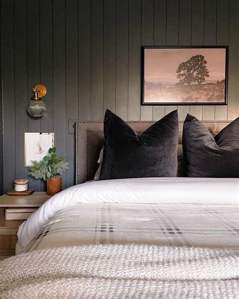 35 Sophisticated Black Wall Décor Ideas for Any Home