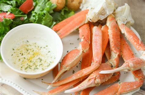 Snow Crab Legs with Garlic Butter - Mommy Hates Cooking
