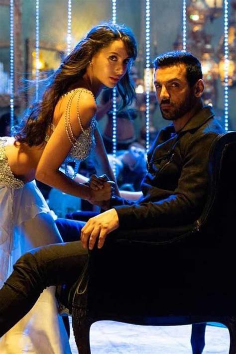 Nora Fatehi’s Bio, Age, Relationships, Latest Buzz, Photos & Videos