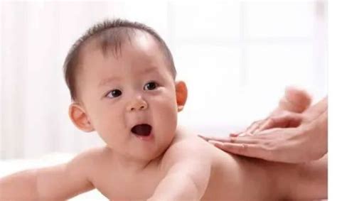 小儿推拿杨晓：宝宝腹泻拉肚子之寒湿泻的小儿推拿穴位首手法