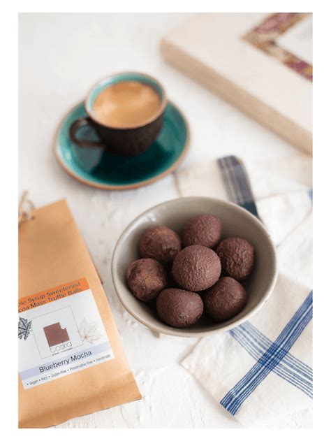 Blueberry Mocha Truffle Balls (Maple Syrup Sweetened) - 150g - Toska C ...