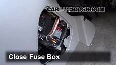 replace fuse for a 2007 saturn vue interior control de fusible interior en saturn vue 2002 2007 2004 saturn vue 3 5l v6 replace fuse for a 2007 saturn vue interior control de fusible interior en saturn vue 2002 2007 2004 saturn vue 3 5l v6