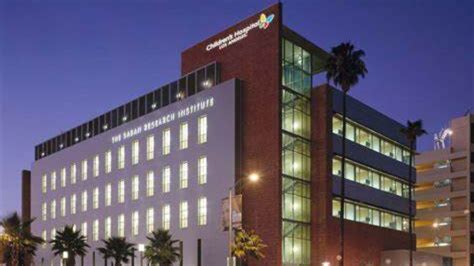 Los Angeles children’s hospital to shut down trans youth clinic | The ...