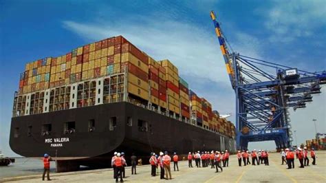 Largest container ship reached Adani's Mundra Port, ship's radius equal ...