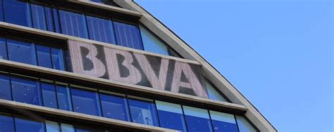 BBVA sufre una caída del sistema que impide operar a sus clientes ...