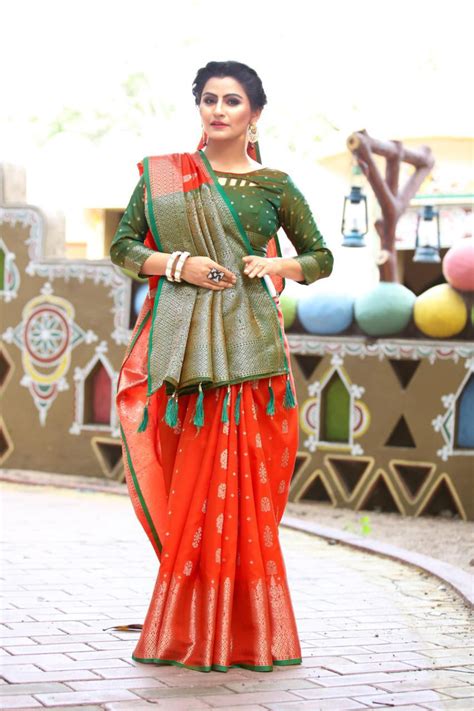 Self Weaved Dual Tone Heavy Orange Banarasi Silk Sarees – Dailybuyys
