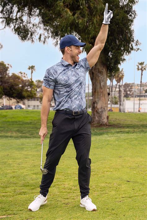 Golf outfit men | Mens golf outfit, Golf outfit, Golf fashion men