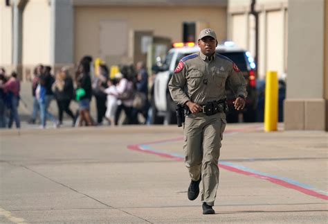 Hero Texas outlet worker died in mall shooting after…