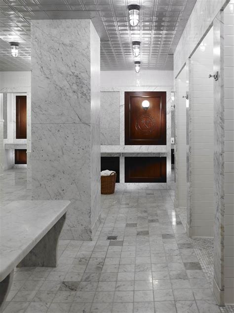 The Racquet Club of Philadelphia Men's Shower Facilities - Voith and ...