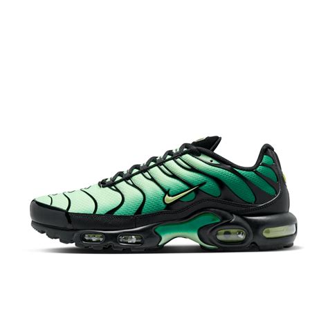 Green Air Max Shoes. Nike.com