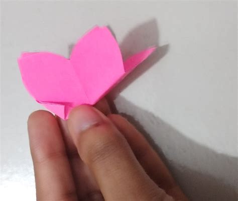 Origami Using Post Stick Notes Flower 的图像结果