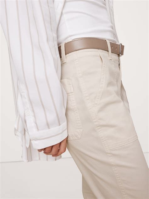 Mid-Rise Slim Cargo Pant | Banana Republic