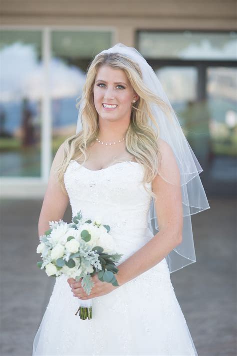 Danielle + Derek – A Hundred Hearts