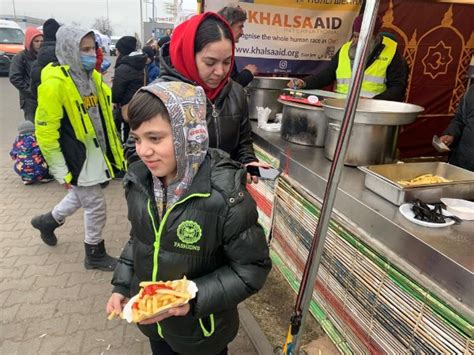 Spirit Of Humanity: Khalsa Aid Volunteers Work Continuously To Serve ...