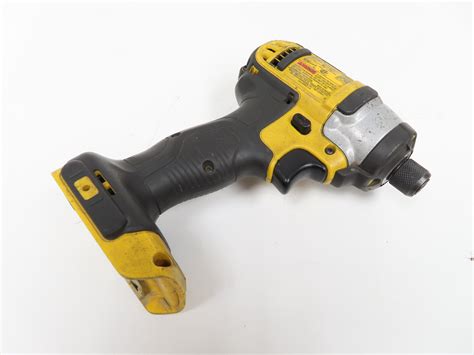 DeWalt DCF885 MAX 20V 1/4" Cordless Impact Driver (Tool Only)